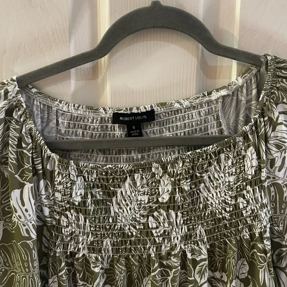 Robert Louis Lace Olive Floral Pattern Top 3/4 Sleeve - Picture 4 of 7